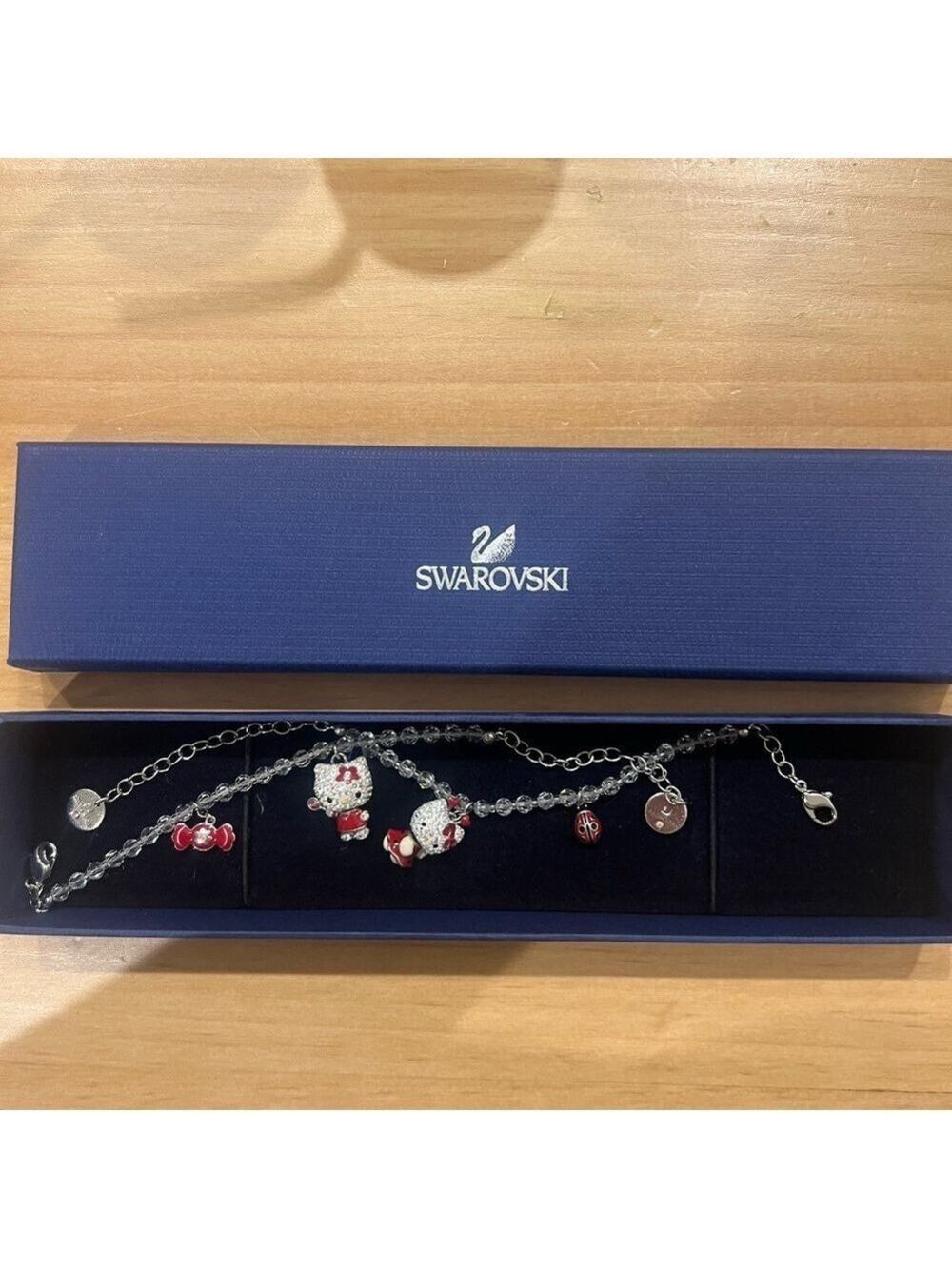 Hello Kitty Crystal Bracelets - Picture 4 of 4